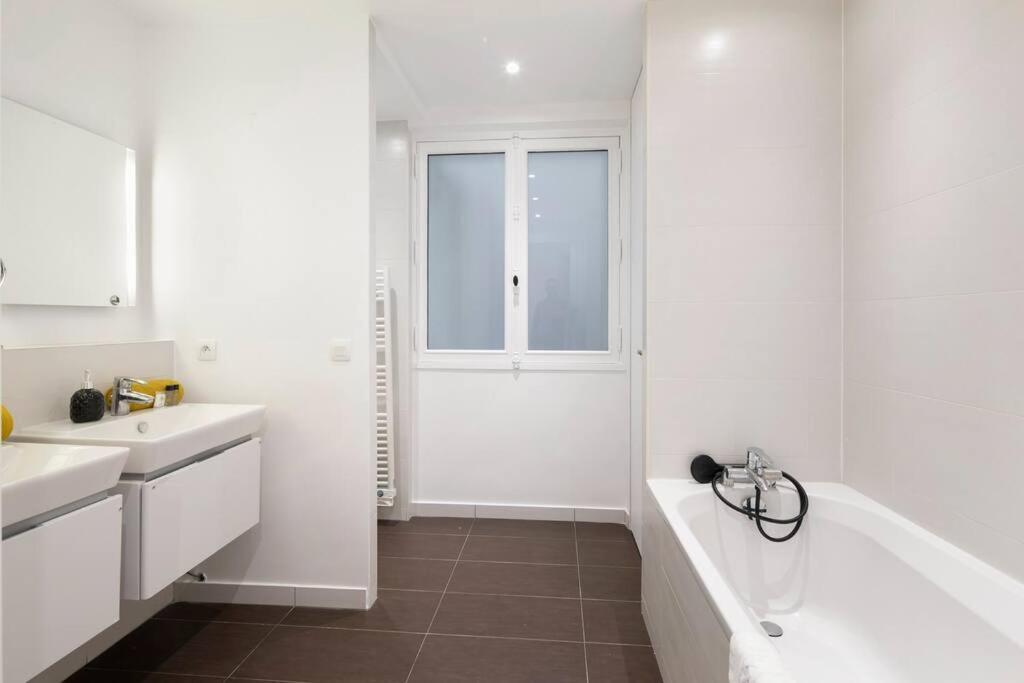 Sweet Luxury Arc The Triomphe Near Champs Elysees And Palais Des Congres 8 Ppl Apartment Paris