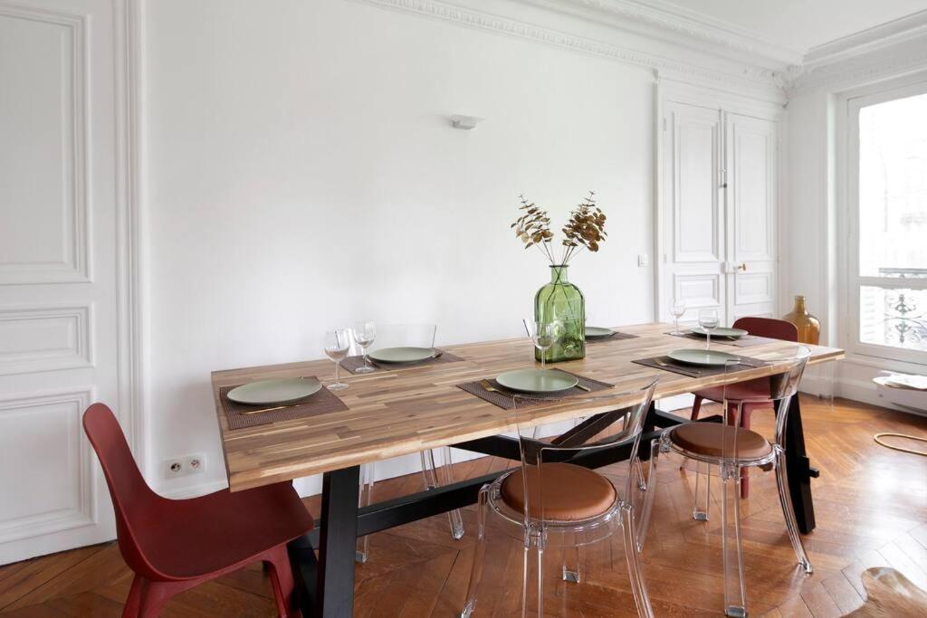 Apartment Sweet Luxury Arc The Triomphe Near Champs Elysees And Palais Des Congres 8 Ppl