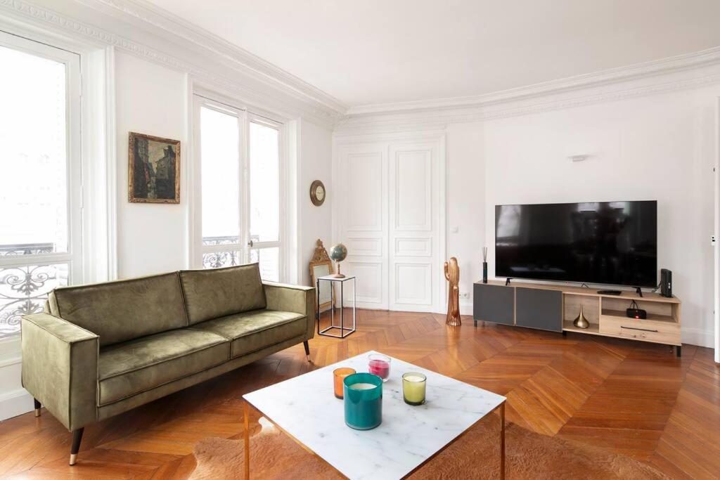 Appartement Sweet Luxury Arc The Triomphe Near Champs Elysees And Palais Des Congres 8 Ppl